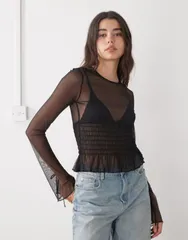モンキ レディース トップス Tシャツ メッシュ Monki long sleeve meshirred top Black ブラックのサムネイル