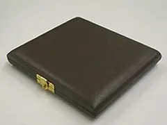 【中古】 Tokyo Music Supply バスクラリネット テナーサックス兼用リードケース 収納枚数： 5枚入 パチン式 茶色 TX5BRのサムネイル