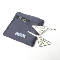 プラダ PRADA シルバートライアングル メタルヘアピン BOX付 - メルカリ