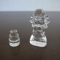 不二家 パーティに行くペコちゃん クリスタルガラス フィギュア 非売品