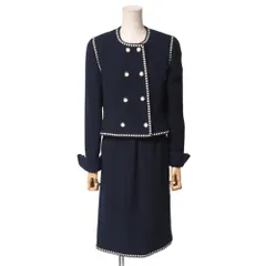 CHANEL シャネル ヴィンテージ スカートスーツ サイズ38 カメリアボタン シャネルスーツ ノーカラージャケット タイトスカート フランス製 ブランド古着【中古】20250722/RA0496のサムネイル