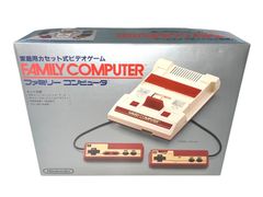 新品 初代 任天堂 ファミリーコンピュータ HVC-001 Nintendo本体