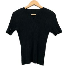 ISSEY MIYAKE PLEATS (T.) 半袖 プリーツ トップス 黒 - メルカリ