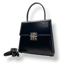 LOEWE ロエベ ショルダーバッグ レザー 本革 ブラック 黒 アナグラム レディース 女性用 エレガント クラシック ビンテージ 肩掛け 斜め掛け可 お出かけ デート カジュアル カバン 鞄 フォーマル 高級 人気 ブランド S81 LOEWE - LOEWE ロエベ ショルダーバッグ レザー 本革 ブラック 黒