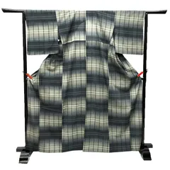 京やI580 夏の着物 正絹 夏紬 紗 紗紬 格子文様 グレー モノトーン パールトーン加工済み 6月7月8月9月 単衣の時期から盛夏までOK 仕立て上がり 美品