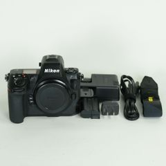 FUJIFILM GFX 100S シャッター900回バッテリー2コ充電器 美品 - メルカリ