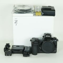 GWセール】Nikon Z f ボディブラック【シャッター数約3万／おまけ多