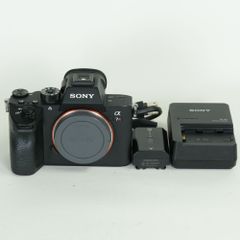 美品 SONY α7III ILCE-7M3 ボディ シャッター5592回 - メルカリ