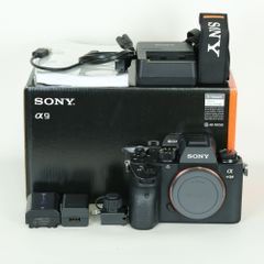 SONY ミラーレス一眼 アルファ7Ⅱ レンズセット - メルカリ