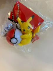 ピカチュウ 正規品 新品 キーホルダー バッグ装飾 / プレゼント / コレクション