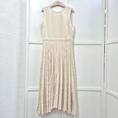 ニュアンスパターン ワッシャープリーツワンピース 美ライン - メルカリ
