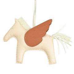 HERMES クロコ型押しペガサス チャーム ブラック - メルカリ