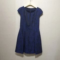 13000→9000円へ値下げ済早押し！フェラガモ 総刺繍 シャツワンピース