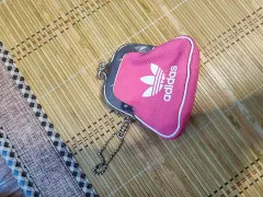 アディダス キーホルダー ミニバッグのサムネイル