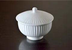 新品 未使用 湯呑み おしゃれ 白山陶器 湯呑 白磁立筋 汲出 蓋付き クッチーナ 湯飲み 蓋付き 湯のみ 来客用 波佐見焼 湯のみ 湯呑み茶碗 白磁 シンプル 湯のみ おしゃれ かわいい プレゼント ギフト 雑貨