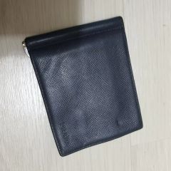 オ*リ様 PRADA プラダ サフィアーノレザー マネークリップ 財布 - メルカリ