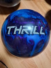 MOTIV MAX THRILLパール 15ポンド ボウリングボール - メルカリ