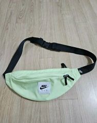 NIKE ナイキ テック ボディーバッグ ミントグリーン ピスタチオ