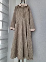over オーバーイー 90 ブラウンチェック ボウタイワンピース - メルカリ