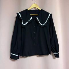 匿名配送】pium コットンフリルハートボタンブラウス ブラック - メルカリ