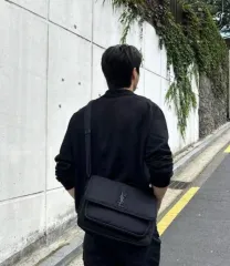 변우석 Saint Laurent サンローラン ナイロン ニキ メッセンジャーバッグ ニキバッグ ミディアムのサムネイル