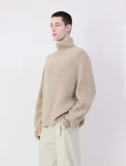 S ルメール 24fw ハイネック アウター ニット ベージュのサムネイル