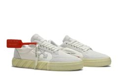 UA“BLUR Low“ホワイト/クロムシルバー26cm 廃盤超軽量