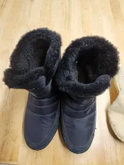 (新品) Bearpaw 220 225 タグ230 ブーツ 微細な汚れあり インソール1cm