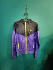 ナイキ ウィンドランナー ウィンドブレーカーのサムネイル