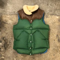 【美品】ロッキーマウンテンフェザーヘッド　ダウンベスト　ボーイズマーケット 美品】ロッキーマウンテンフェザーヘッド ダウンベスト ボーイズ