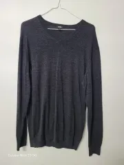 メンズ UNIQLO ウール100% Vネックニット (105)