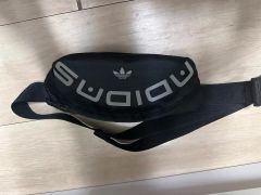 adidas Jeremy Scott ウイング ボディバッグ - メルカリ