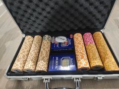 世界のヨコサワ ポーカーセット アルミケース入り - メルカリ
