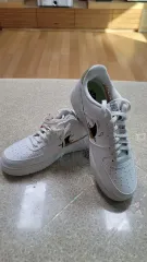 新品 NIKE エアフォース1 07 LV8 NN