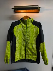 M) アンブロ ウィンドブレーカー 出品