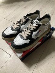 稀少 AUTRY オートリー SUPERVINTAGE LOW MAN 白黒44 - メルカリ