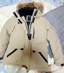 GUESS ダウン(s)のサムネイル