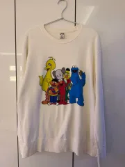 UNIQLO カウズ セサミ ストリート スウェット