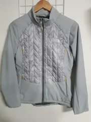 THE NORTH FACE ザノースフェイス 軽量ダウン S