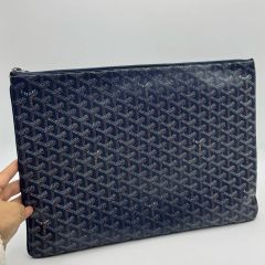 【極美品】GOYARD ゴヤール　ポーチ　セナPM ネイビー　MAE020087 極美品】GOYARD ゴヤール ポーチ セナPM ネイビー MAE020087 - メルカリ