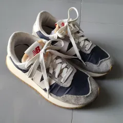 ニューバランス スニーカー 237