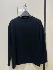 ネックラインしっかり素材長袖Tシャツ