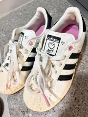 アディダスXアンドレ・サラコラボ SUPERSTAR