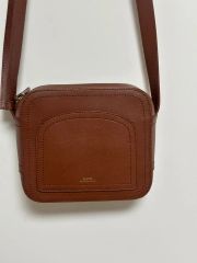 美品 A.P.C.ショルダーバッグルイゼットLouisette - メルカリ
