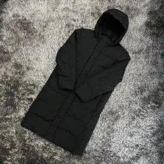 ユニクロ シームレス ダウンジャケット ロング丈 (M)のサムネイル
