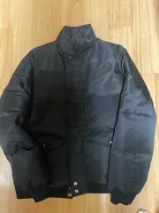 新品 Theory デリアン パファー Mサイズ ブラックのサムネイル