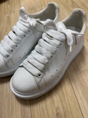 LOUIS VUITTONスニーカー24.5 クロコダイル 白 - メルカリ