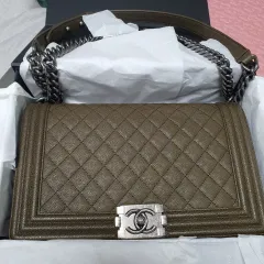 正規品 CHANEL シャネル キャビア large