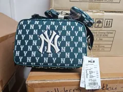 MLB バッグのサムネイル