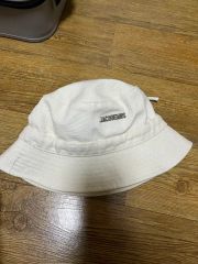 JACQUEMUS ホワイト バケットハット M - メルカリ